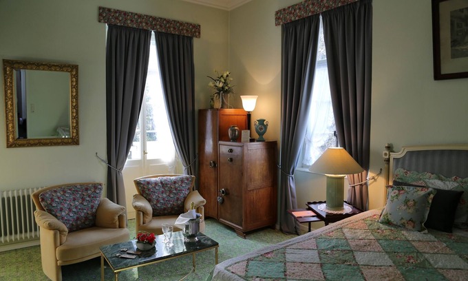 Badenweiler Apartment | Cozy Apartment Sanssouci: Pet-Friendly with Kitchen Amenities