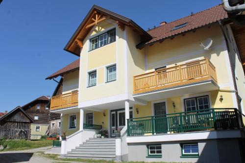 Assachberg Apartment | Top-Rated Appartment Stroblhof - Family-Friendly Retreat