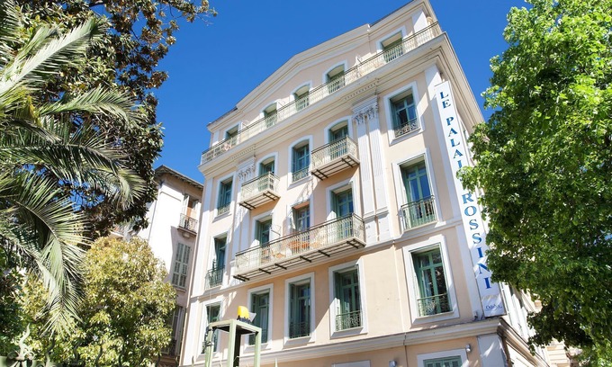 Gambetta Condo | Comfortable 4-Person Apartment Near Museums and Train Station