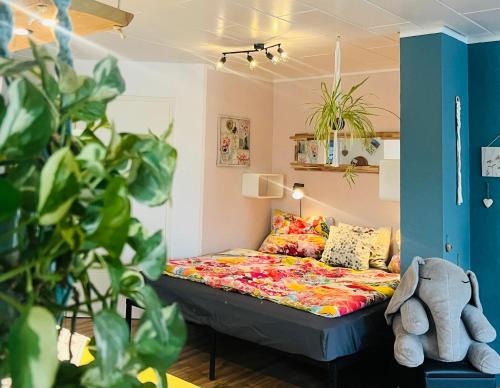 Erligheim Apartment | Pet-Friendly FeWo Stromberg Apartment with Top Amenities