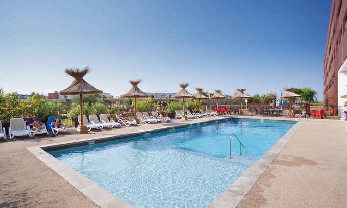 Sete Condo | Renovated Apparts Just 5 Minutes from the Beach