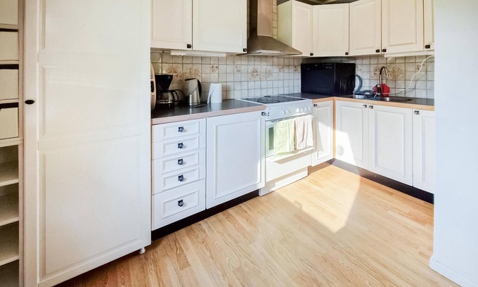 Stavsjo House | Cozy Cottage Near Lake Bolmen with Spa and Pet-Friendly Options