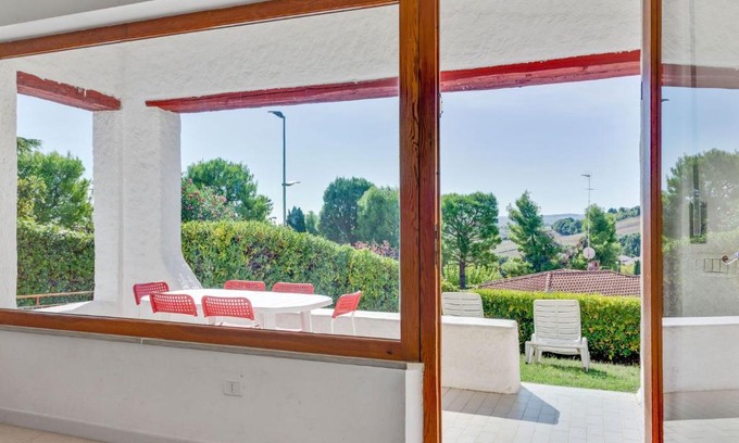 Villaggio Taunus House | Delightful Holiday Home with Garden, Pet Friendly & Parking