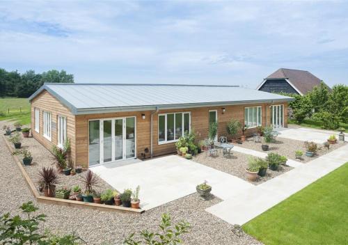Etchinghill House | Family-Friendly Retreat at the Apple Barn Hotel