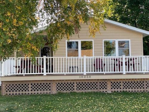 Fishers Landing House | Apple Tree Cottage -1000 Islands