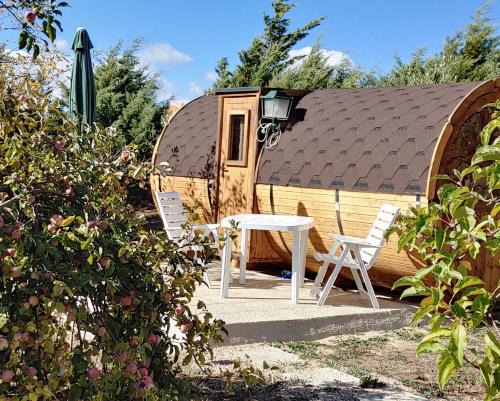 Lode Other | Top-Rated Apple Tree Lodge with Pool and Ocean Views