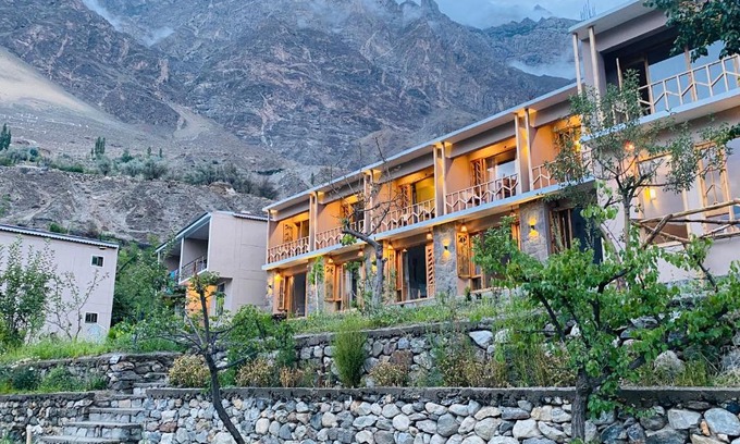 Hunza Hotel | Discover Applegarden Hunza: Pet & Child Friendly Retreat