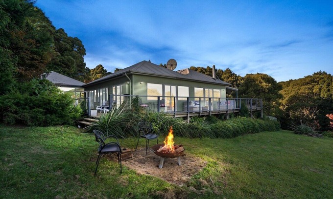 Robertson Cottage | Discover Applegarth Cottage: A Cozy Historic Retreat