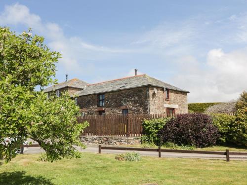 Port Isaac House | Discover Applestore: Family-Friendly Retreat with Top Reviews