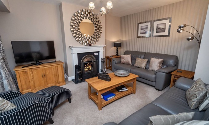 Portinscale Cottage | Appletree: Cozy Home for 6 with Pet-Friendly Amenities