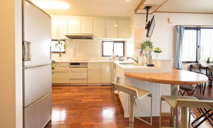 Ginowan House | Convenient Retreat Near Naha Airport - UGANA VILLA GINOWAN
