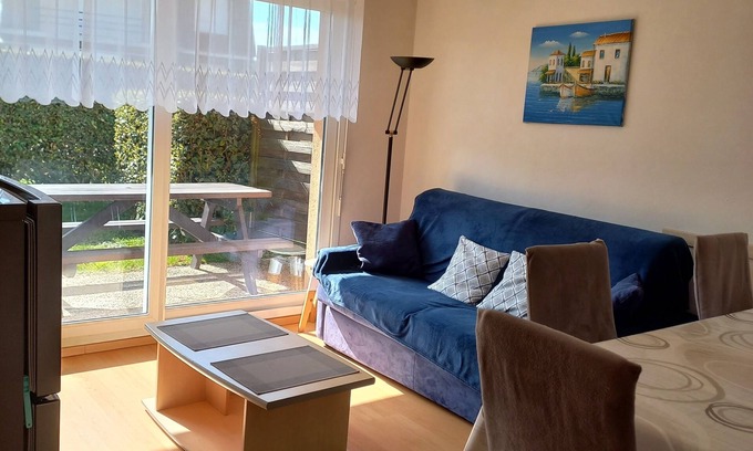 Berck-sur-Mer Apartment | Charming 3-Star Berck Apartment with Wi-Fi & Pool Access
