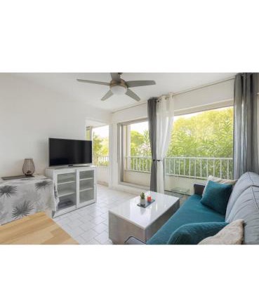 Le Couchant Apartment | Ideal Oceanfront Apartment with Pool, 300m from the Beach