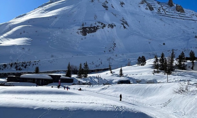 Le Lavachet Apartment | Cozy Tignes Retreat for 4 with Ski-In/Ski-Out Access