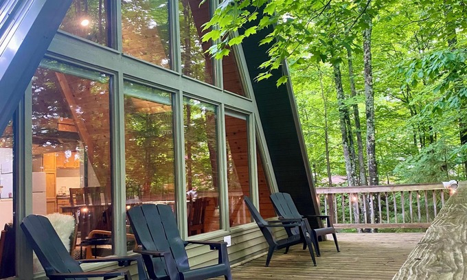 Upson Cabin | Apres' Haus: Cozy A-Frame Retreat with Fireplace & Spa