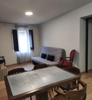 Vic Apartment | Convenient Access to Historic Vic at APTGARBI