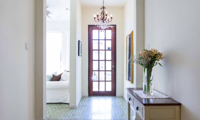 Santurce House | Convenient Apt 1 Steps from Loiza Street with Great Amenities