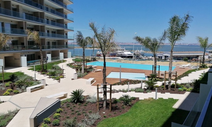 Seixal Apartment | Exceptional Oceanfront Apartment with Pool and River Views