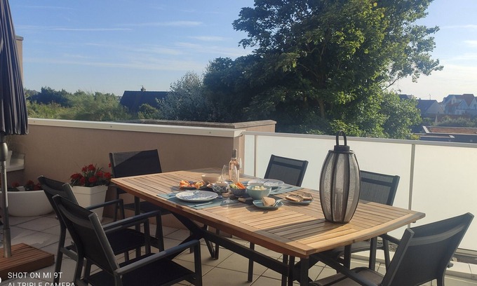 Wimereux Apartment | Beautiful Oceanfront Apartment with Pool and Terrace