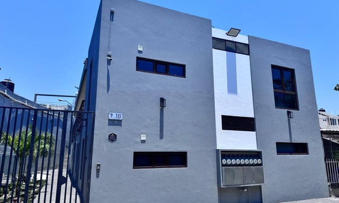 Manzanillo Apartment | Apt#8 Charming 1-bedroom apartment in brilliant Manzanillo with AC, WiFi