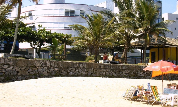 Tombo Apartment | Beachfront Apt Tombo Guaruja with Ocean View & Spa Access