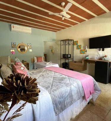 Bonito Apartment | Pet-Friendly Retreat at Apt Flat 210 - Rated 9.3/10
