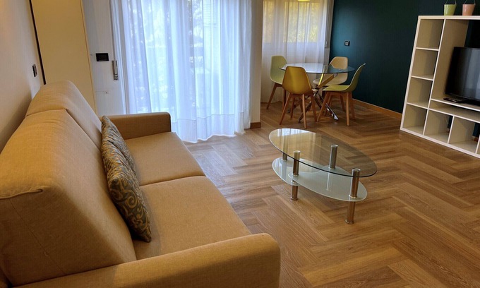 Bardolino Apartment | Ideal Lakeside Retreat for 4 with Balcony and Great Amenities