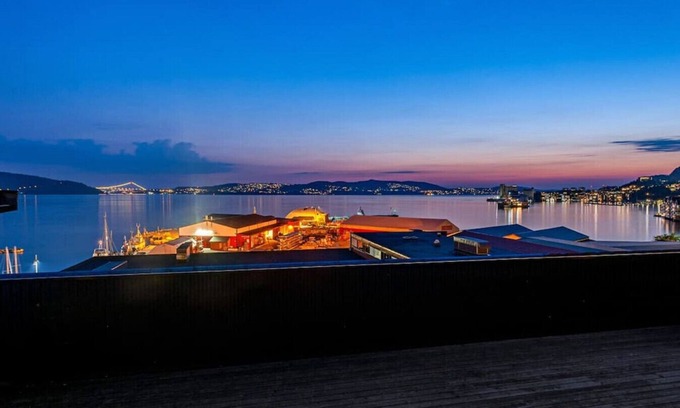 Sandviken Apartment | Modern Apt Hotel in Sandviken with Rooftop Terrace