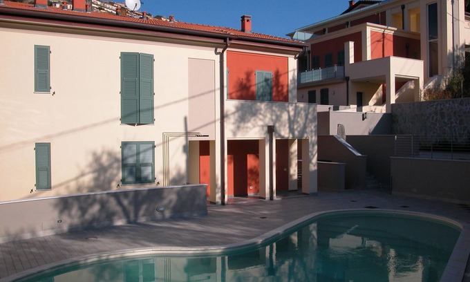 Lerici Apartment | Inviting Apartment with Pool and Ocean Views - Book Now!