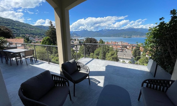 Stresa Apartment | Scenic Stresa Apartment with Lake Maggiore Views & Balcony
