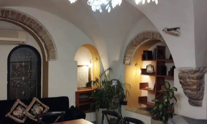 Old City Apartment | Cozy Apartment with Western Wall Views in Historic Old City