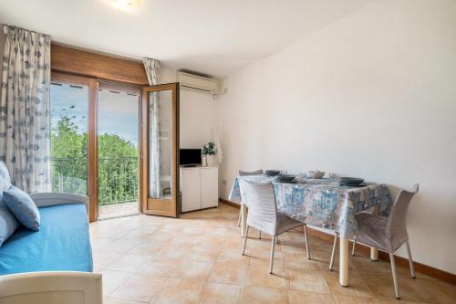 San Briccio Apartment | Charming Apt Jhonatan with Ocean View & Pet-Friendly Access