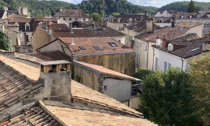 Perigueux Apartment | Serene APT l'époque RENAISSANCE in Central City Location