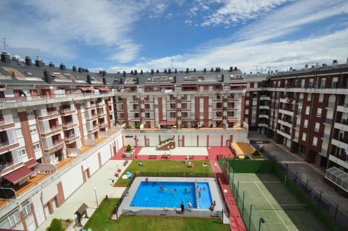 Castro Urdiales Apartment | Charming Las Olas Cotolino: Oceanfront with Pool Access