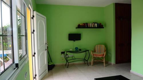 Valle Gran Rey Apartment | Unmatched Comfort at Apt. Passiflora 1B - Rated 10/10