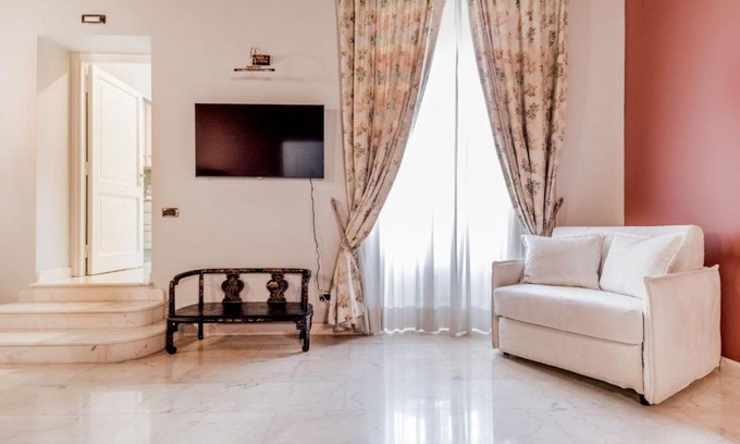 Rome City Centre Apartment | Discover APT ROME - Pietra: 4-Star Spa Retreat Rated 9.7