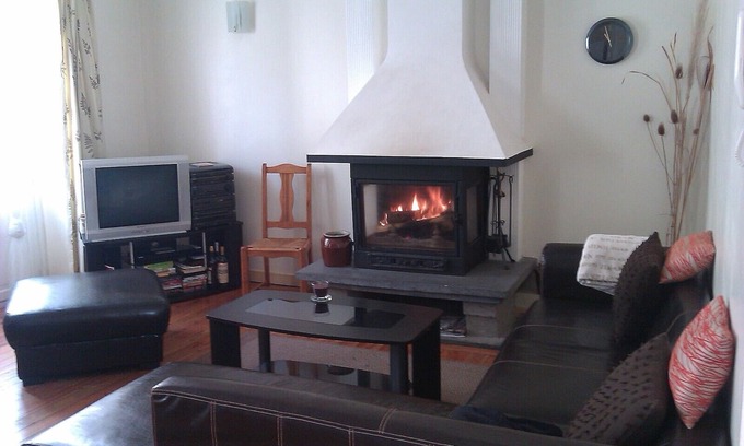 Ax-les-Thermes Apartment | Elegant T3 Duplex in Ax les Thermes with Spa & Hot Tub