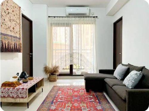 Bekasi Apartment | Relaxing 2-BR Apt Transpark Cibubur with Wi-Fi & Pool