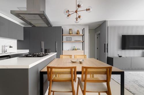 Centro Apartment | Stylish 2-Bedroom Apartment with Ocean View & Hot Tub