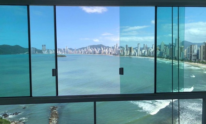 Pioneiros Apartment | Oceanfront Apartments in Balneário Camboriú, Rated 9.6/10