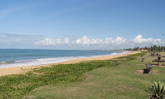 Rio das Ostras Apartment | Apto com Wi-Fi a 950m da Praia da Tartaruga
