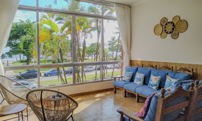 Embare Apartment | Scenic Beachfront Apartment in Santos with Spa & Kitchen