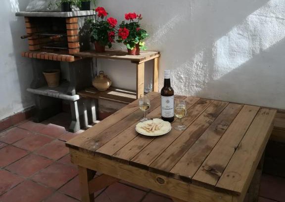 Distrito Noroeste Apartment | Cozy Apartment with BBQ in H de la Reina – Rated 8.3/10