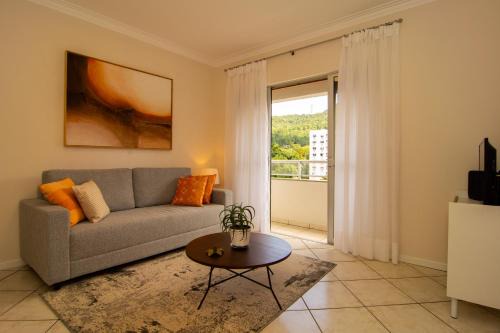 Trindade Apartment | Cozy 2-Bedroom Apt Steps from UFSC, Rated 9.7/10