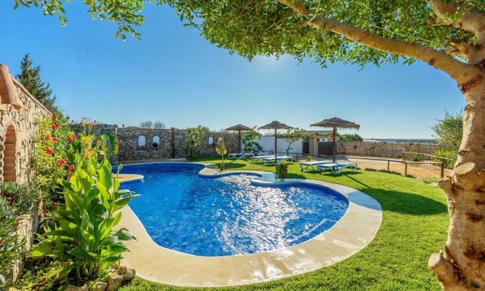 Conil de la Frontera House | Idyllic Apto El Descanso II with Private Pool in Conil