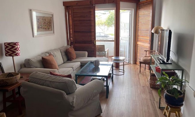 Valdelagrana Apartment | Oceanfront Apartment in Parque Natural Los Turuños
