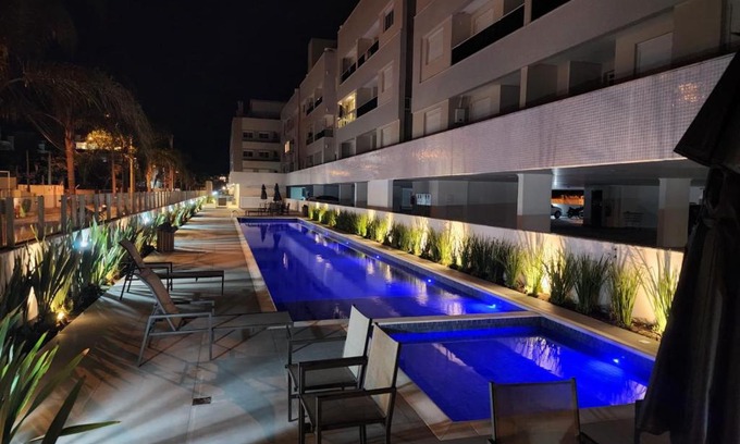 Ingleses Norte Apartment | Exquisite Apto Espetacular: Oceanfront Retreat Near Beach