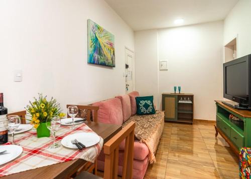 Centro Apartment | Historic Oceanfront Apartment in Florianópolis with Breakfast