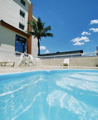 Ipiranguinha Apartment | Guest Rated 9.8: Paraíso Sun Way with Pool & Family Fun
