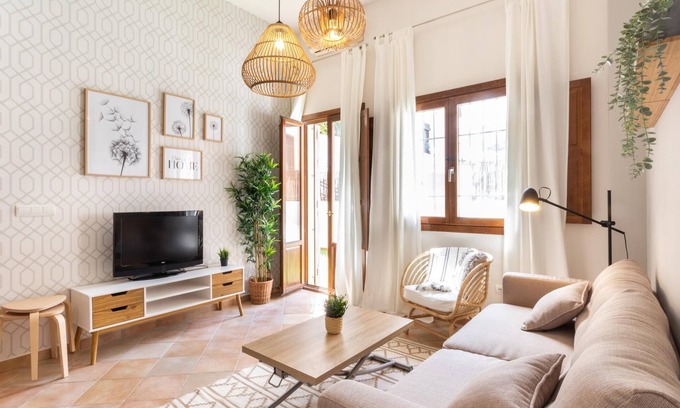 San Ildefonso Apartment | Cozy Apto Real Bajo Cartuja: Patio, Wi-Fi & Top Ratings